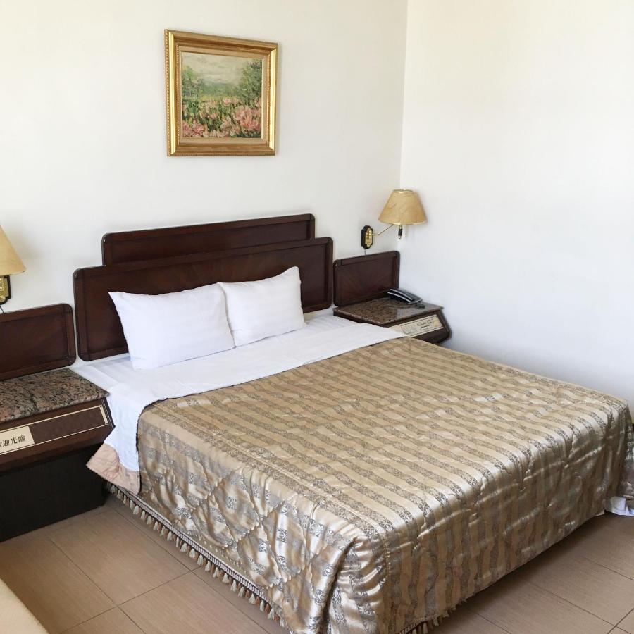 文南哥爸妻夫飯店 Hotel Tajnan Kültér fotó