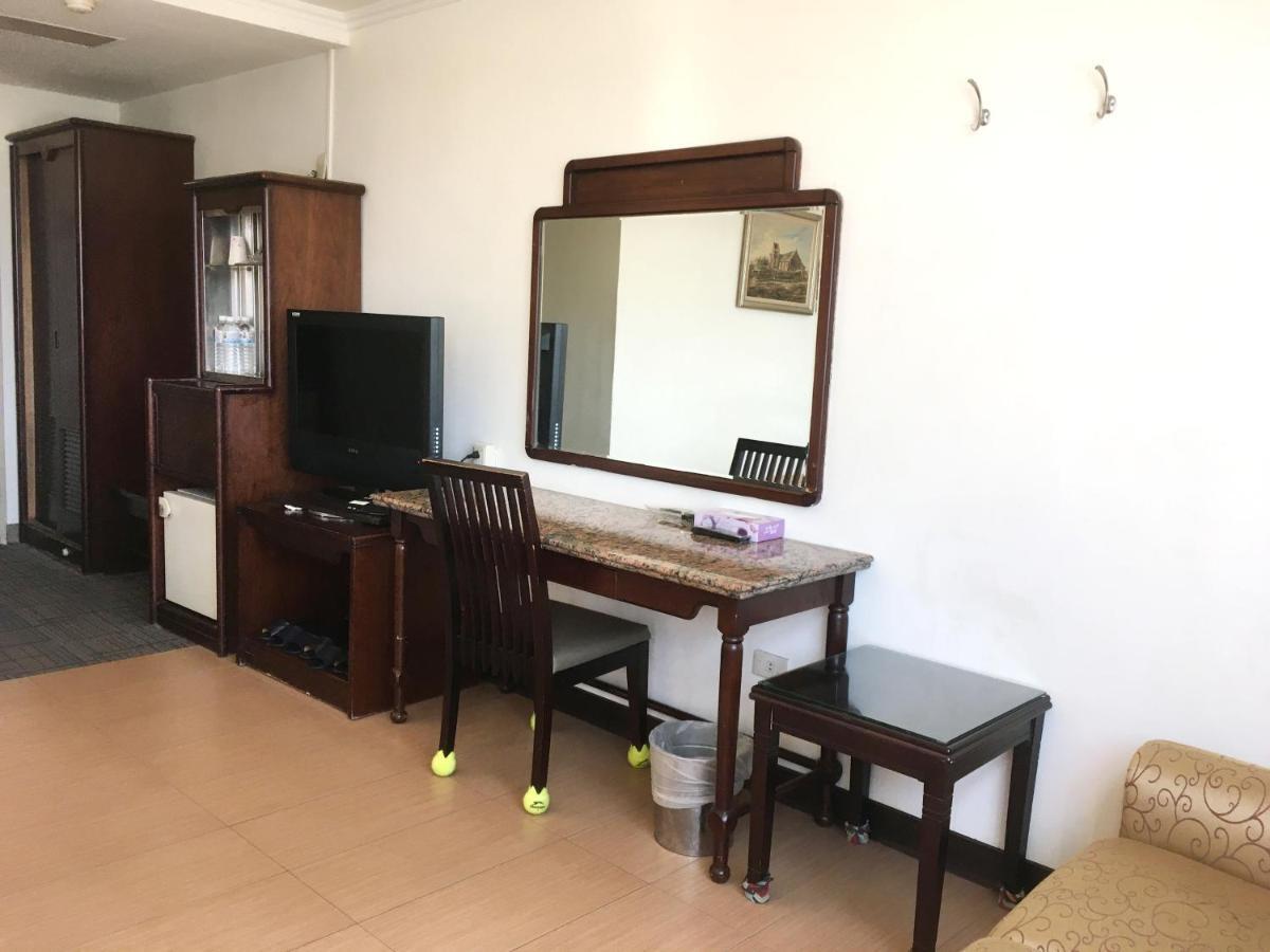 文南哥爸妻夫飯店 Hotel Tajnan Kültér fotó